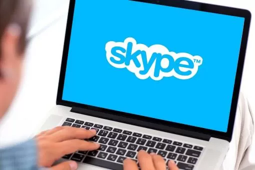 Как добавить в друзья в Skype контакт на компьютере
